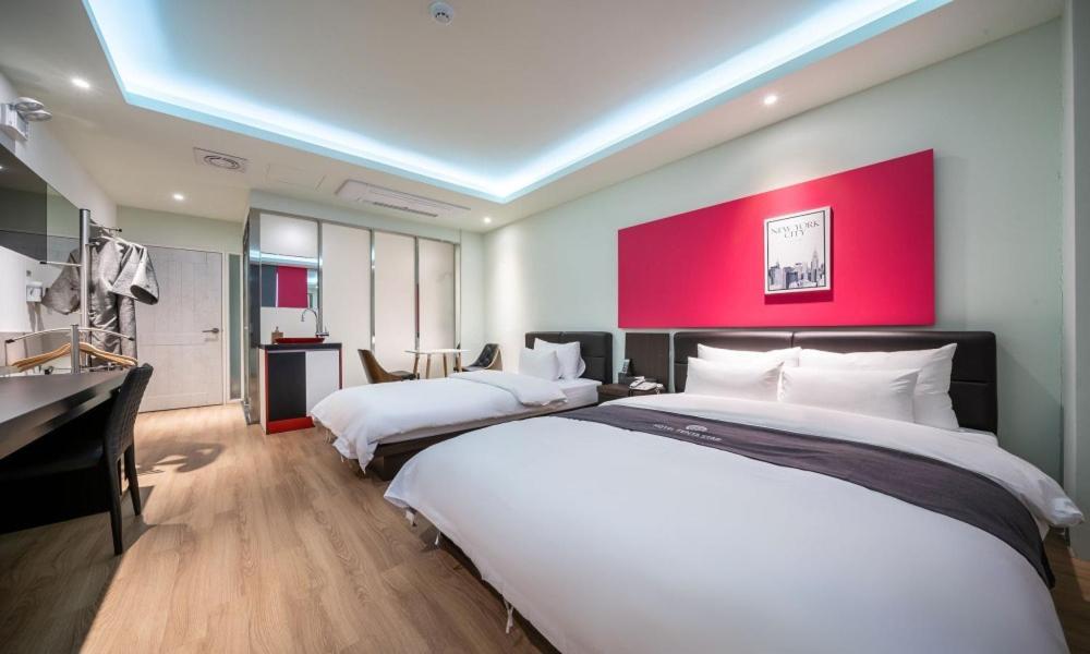 Gimpo Pentastar Hotel Bagian luar foto