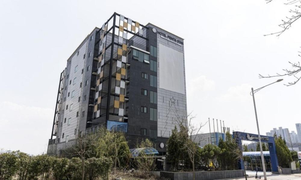 Gimpo Pentastar Hotel Bagian luar foto